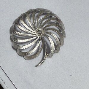 Vintage Monet Pinwheel Silver Tone Flower Pin Brooch